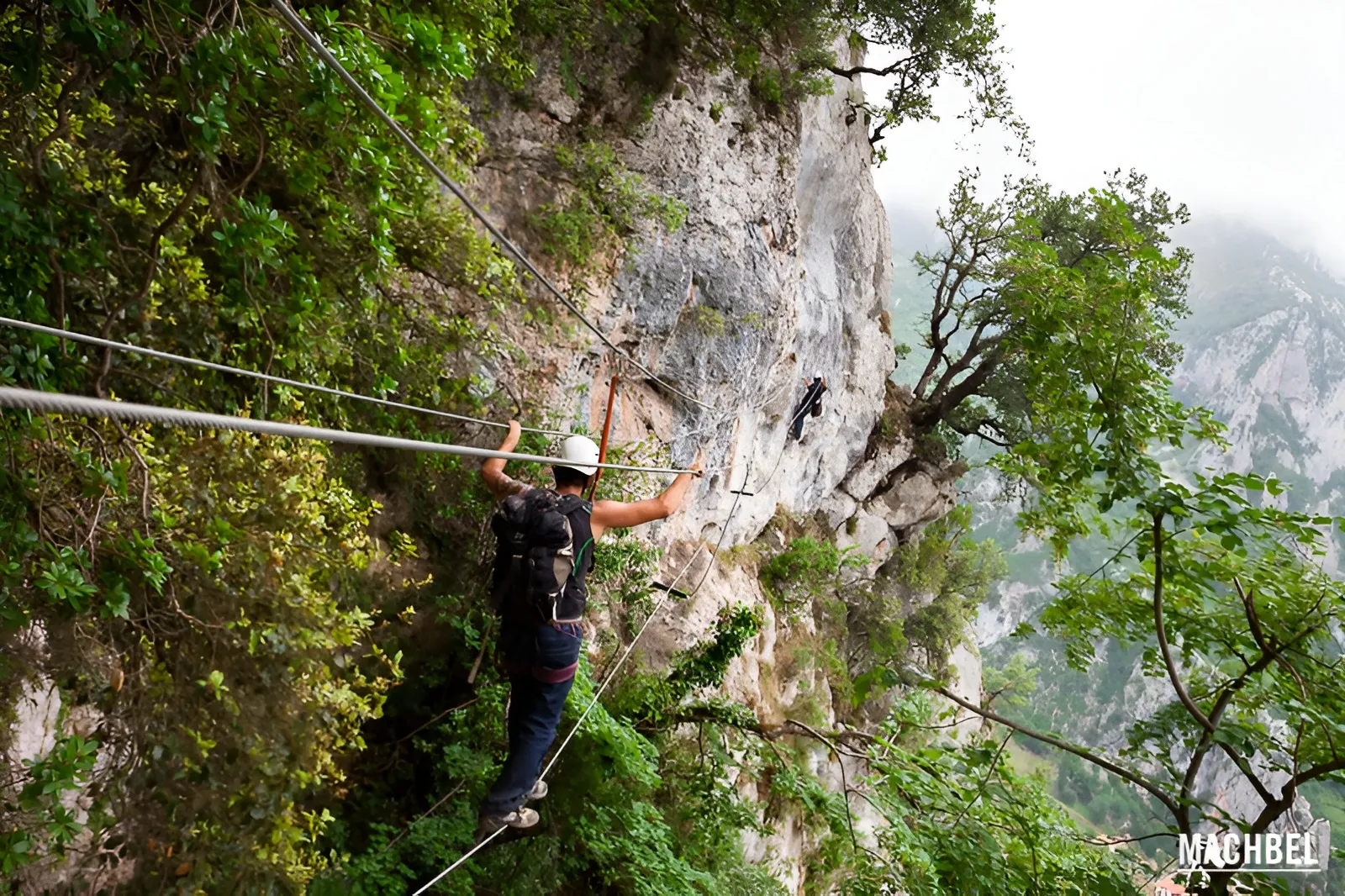 Puente Tibetano En Cantabria